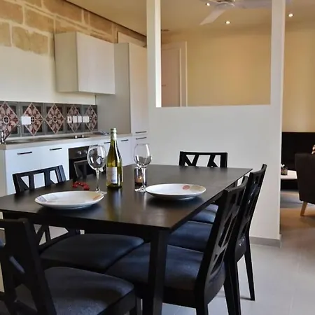 Lucky Star 403 By Vallettastay バレッタ